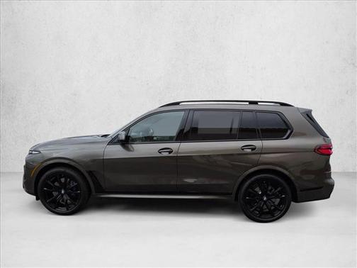Manhattan Green Metallic 2026 BMW X7 xDrive40i
