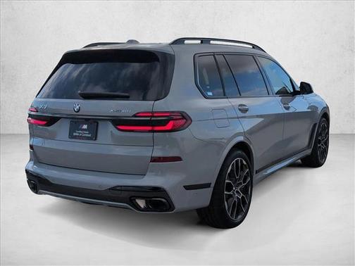 Gray Metallic 2026 BMW X7 xDrive40i