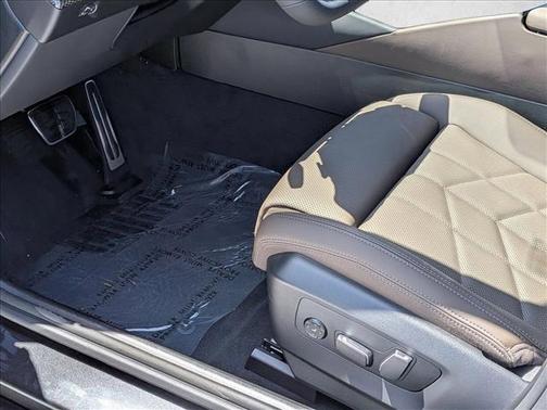 Dark Graphite Metallic 2026 BMW 550e xDrive