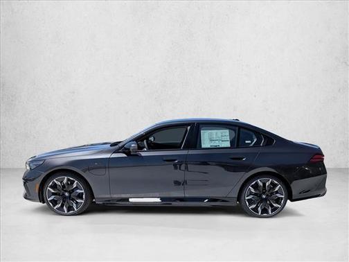 Dark Graphite Metallic 2026 BMW 550e xDrive