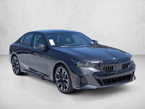 Dark Graphite Metallic 2026 BMW 550e xDrive