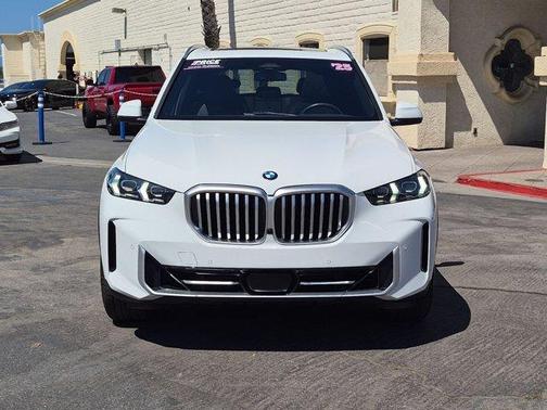 Alpine White 2025 BMW X5 xDrive40i