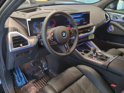 Black Sapphire Metallic 2026 BMW XM LABEL