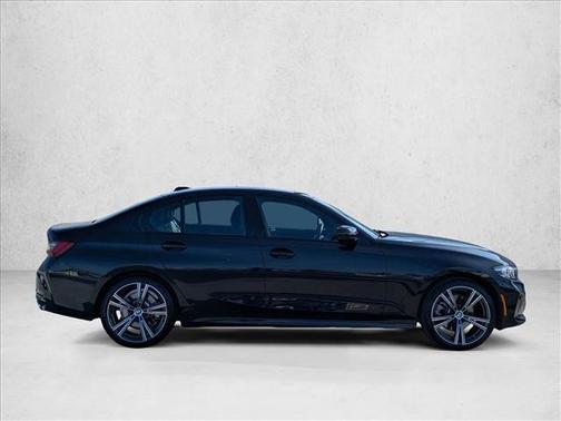 2023 BMW 330 i