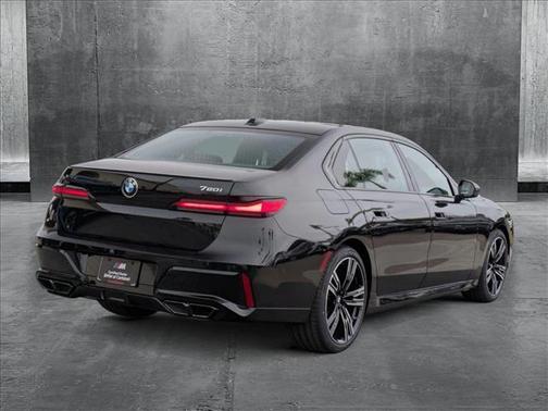 2025 BMW 760 760i xDrive
