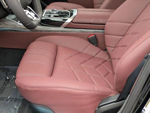 2025 BMW 760 760i xDrive