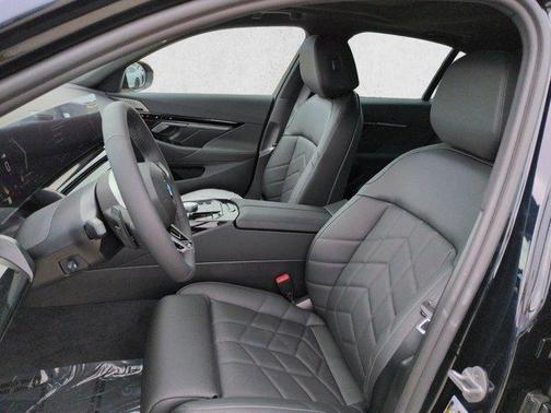 Carbon Black Metallic 2026 BMW 530 i