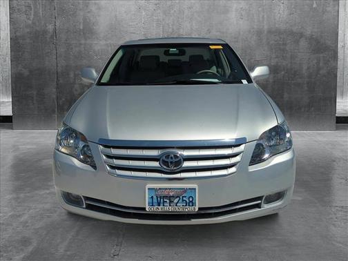 2005 Toyota Avalon XLS