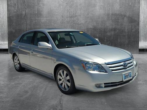 2005 Toyota Avalon XLS