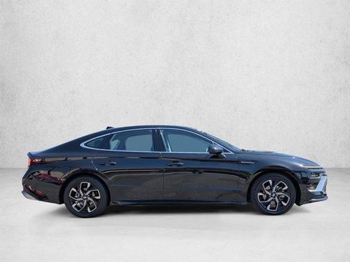 Onyx Black 2024 Hyundai SONATA SEL