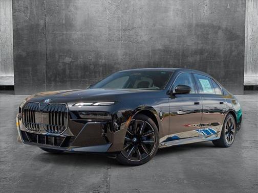 2025 BMW 740 i