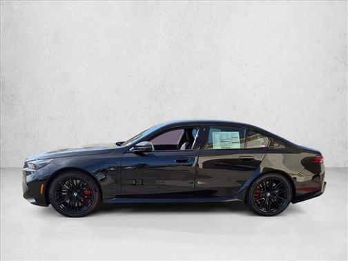 Black Sapphire Metallic 2027 BMW M5