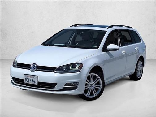 Pure White 2015 Volkswagen Golf SportWagen TDI SE 4-Door