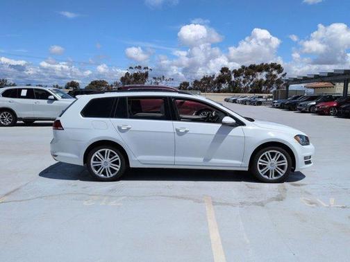 Pure White 2015 Volkswagen Golf SportWagen TDI SE 4-Door
