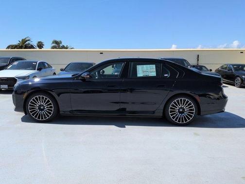 Carbon Black Metallic 2026 BMW i7 XDrive60