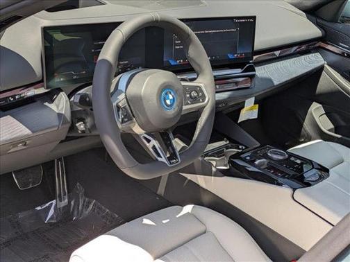 2025 BMW i5 eDrive40