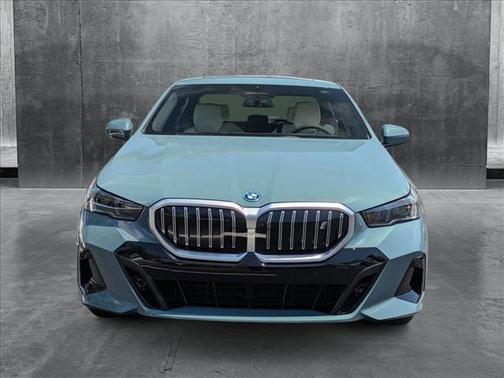 2025 BMW i5 eDrive40
