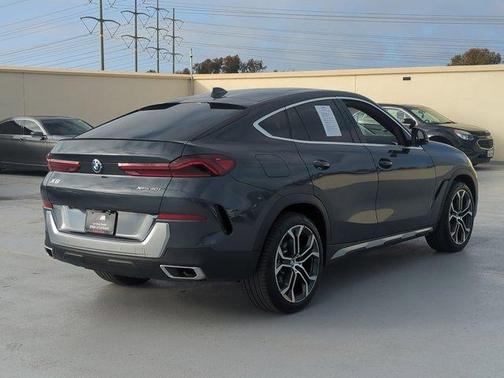 2022 BMW X6 xDrive40i