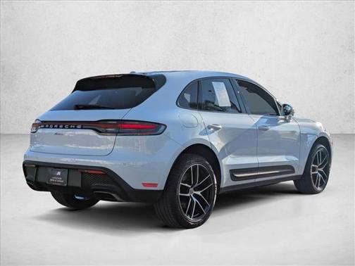 2022 Porsche Macan Base