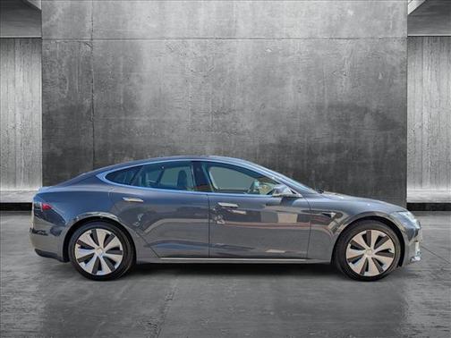 2020 Tesla Model S Long Range