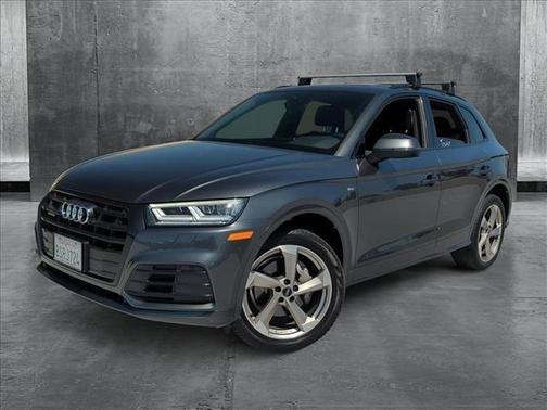 2020 Audi Q5 45 Titanium Premium Plus