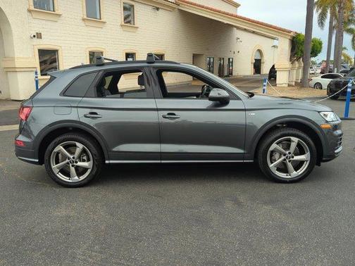 2020 Audi Q5 45 Titanium Premium Plus