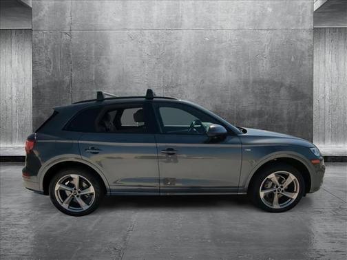 2020 Audi Q5 45 Titanium Premium Plus