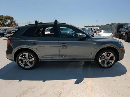 2020 Audi Q5 45 Titanium Premium Plus
