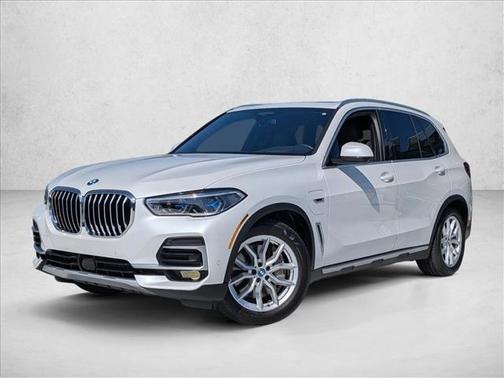 Mineral White Metallic 2022 BMW X5 PHEV xDrive45e