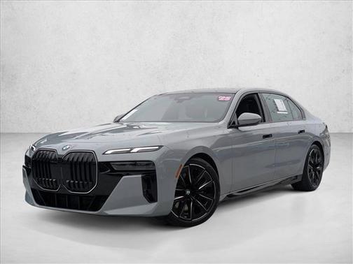 2025 BMW 740 i