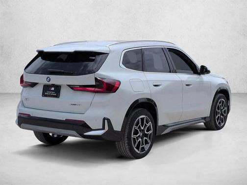 Alpine White 2026 BMW X1 xDrive28i