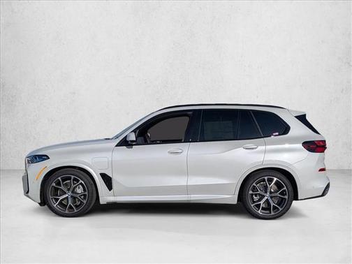 Mineral White Metallic 2026 BMW X5 PHEV xDrive50e