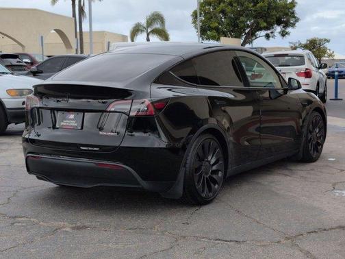 2023 Tesla Model Y Performance