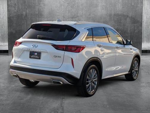 2024 INFINITI QX50 Luxe