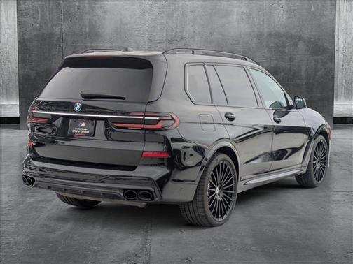 2025 BMW ALPINA XB7 Base