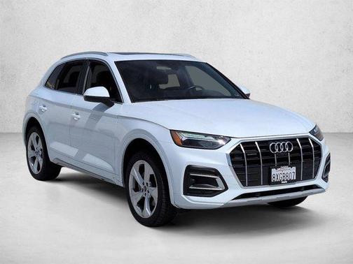 Glacier White Metallic 2021 Audi Q5 40 Premium Plus
