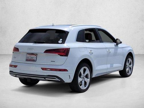 Glacier White Metallic 2021 Audi Q5 40 Premium Plus