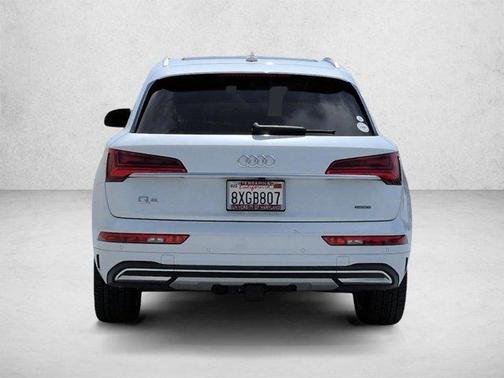 Glacier White Metallic 2021 Audi Q5 40 Premium Plus