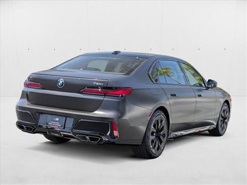 2025 BMW 760 760i xDrive