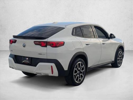2025 BMW X2 xDrive28i