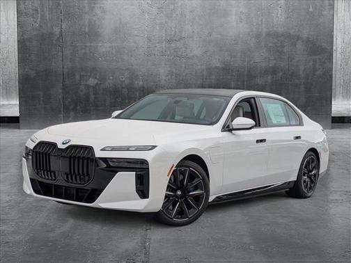 2025 BMW 750e xDrive