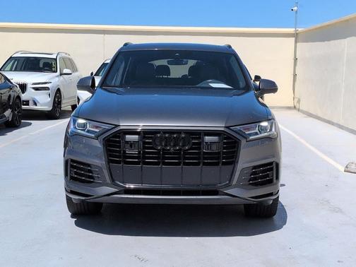 Samurai Gray Metallic 2021 Audi Q7 55 Premium Plus