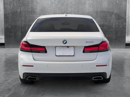 2021 BMW 530 i