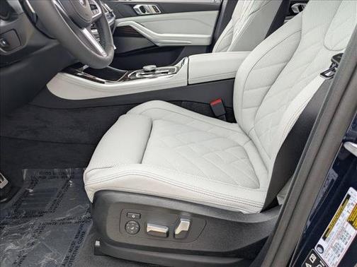 Tanzanite Blue II Metallic 2026 BMW X5 xDrive40i