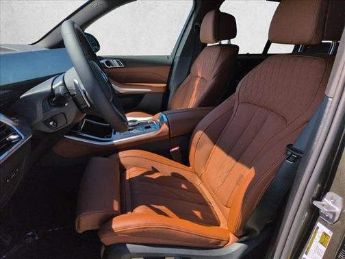 Manhattan Green Metallic 2026 BMW X5 PHEV xDrive50e