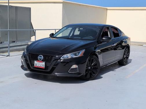 Black 2019 Nissan Altima 2.5 S