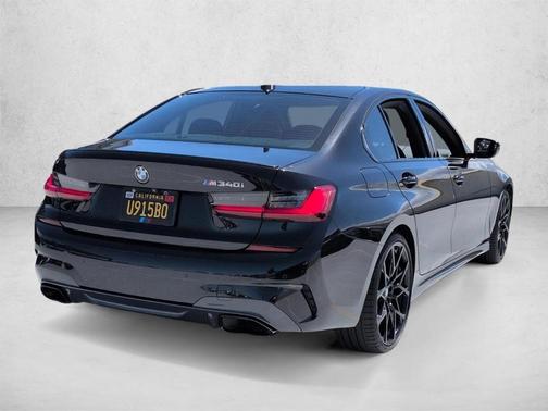 Black Sapphire Metallic 2020 BMW M340 i