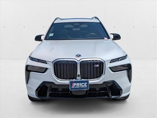 2023 BMW X7 M60i