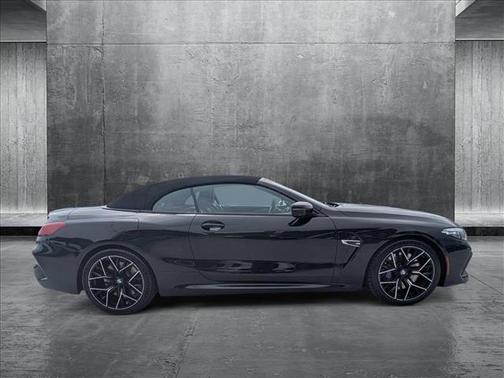 2020 BMW M8