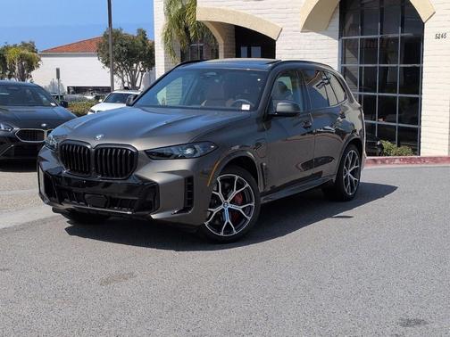 Manhattan Green Metallic 2026 BMW X5 PHEV xDrive50e